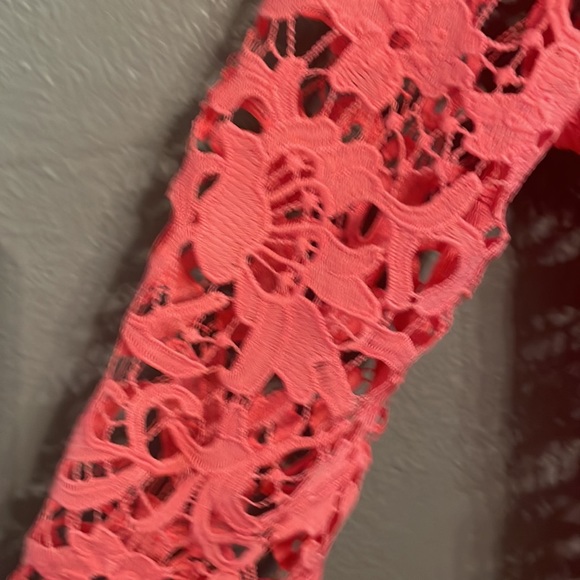 New York & Company Lace overlay Button down top - New with tags - Picture 4 of 7